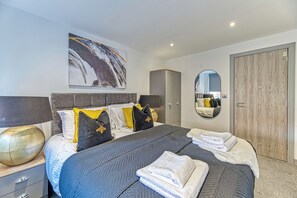 1 bedroom, WiFi, bed sheets - Charles House by Guestz (Preston)