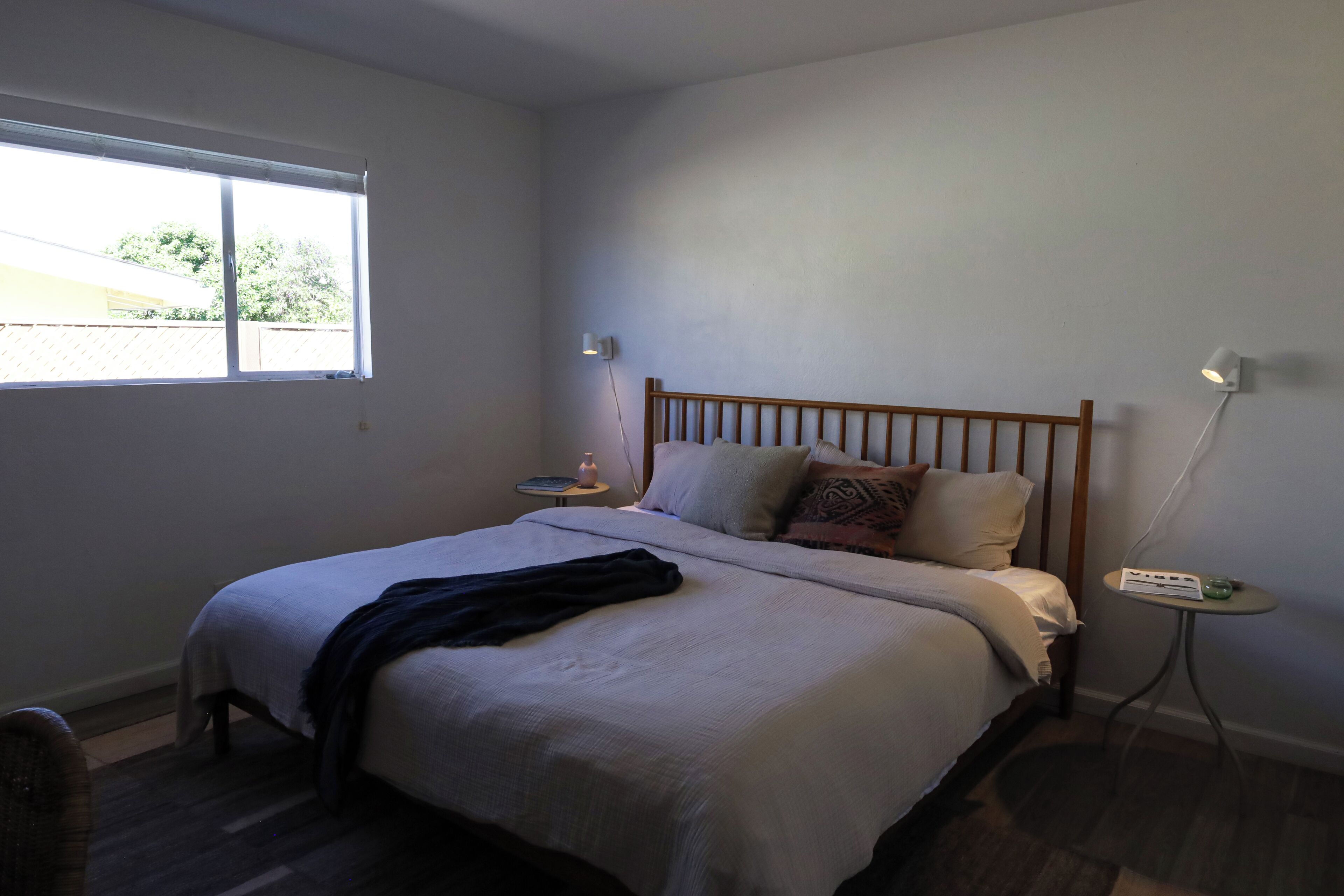 3 habitaciones, tabla de planchar con plancha, wifi y ropa de cama 