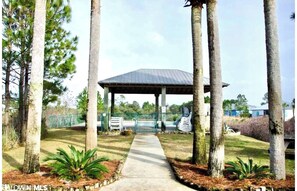 Property grounds - 7028Tipsy Turtle in Rookery 3 last minute deals (Gulf Shores)