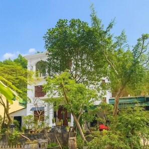 Exterior - Hong Tra Hotel Quang Ninh (Hai Lang)