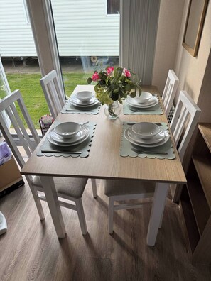 Dining - Victory beautiful Motor Home (Clacton-on-Sea)