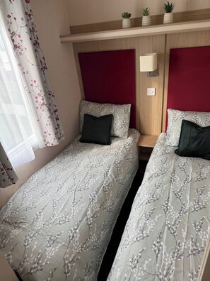 Room - Victory beautiful Motor Home (Clacton-on-Sea)