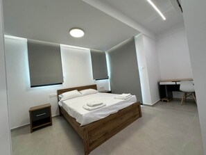 3 bedrooms, iron/ironing board, WiFi, bed sheets - Lemonia Modern Maisonette | Fresh 3-BR Family (Paphos)