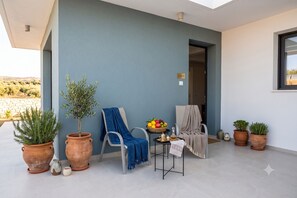 Terrace/patio - Rodia | Ground Floor 2-BR Garden Apt | (Paphos)