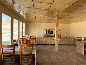 Deluxe Tent | Outdoor dining - Norfesela Retreat. (Kargil)