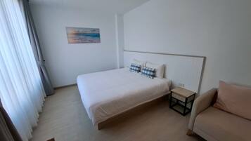 1 bedroom, internet, bed sheets