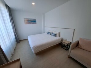 1 quarto, acesso à internet, roupa de cama