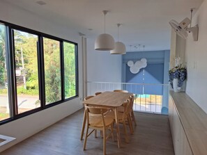 Dining - Private Double Room Near Attractions (ตำบล อ่าวนาง)