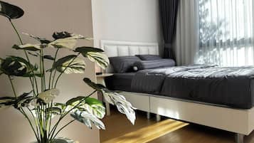 1 bedroom, iron/ironing board, internet, bed sheets