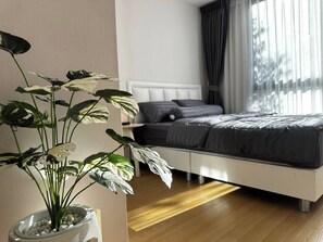 1 habitación, tabla de planchar con plancha, internet y ropa de cama