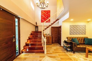 Interior - Dual-view luxury corner retreat, artisan touches (Bangkok)