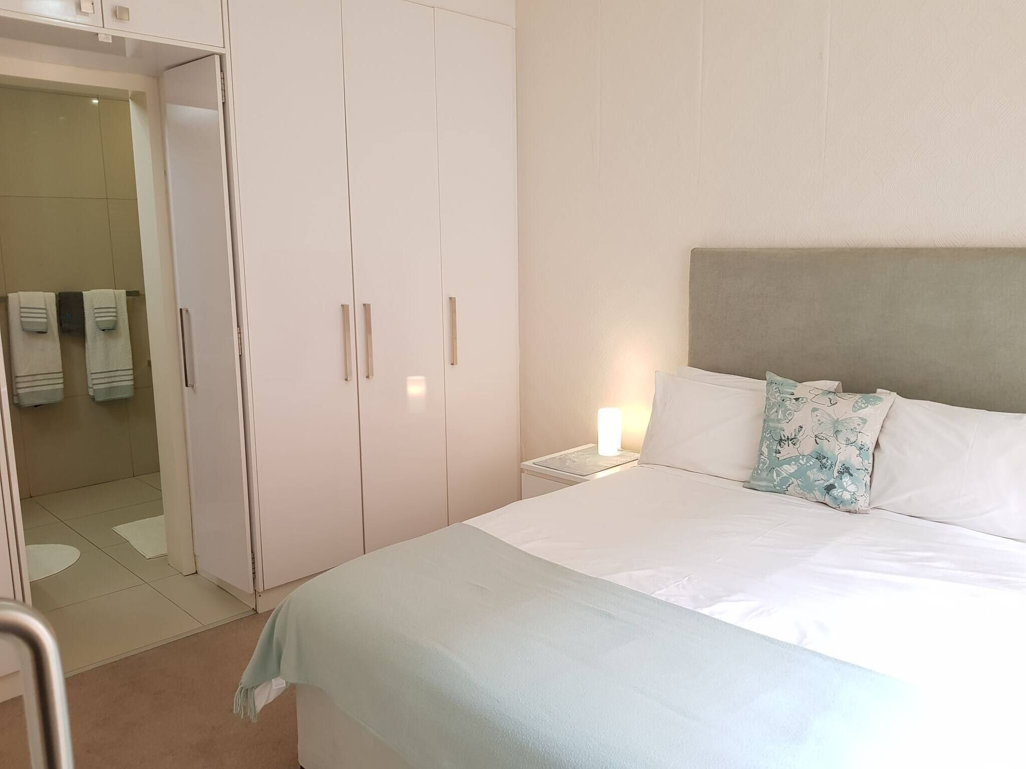 1 chambre, fer et planche à repasser, accès Internet, draps fournis