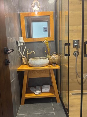 Deluxe Triple Room, Pool View | Bathroom | Shower, hair dryer, towels, soap