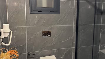 Quarto casal luxo, vista para a piscina | Banheiro