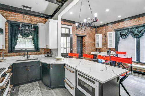Walkable Schenectady Getaway: 2-Unit Campus Hub
