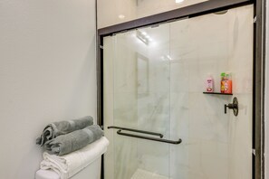Towels - Beach, Bars & Bites Nearby! Prime South Padre Unit (South Padre Island)