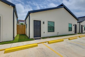 Exterior - Easy South Padre Beach Retreat w/ Pool Access (South Padre Island)