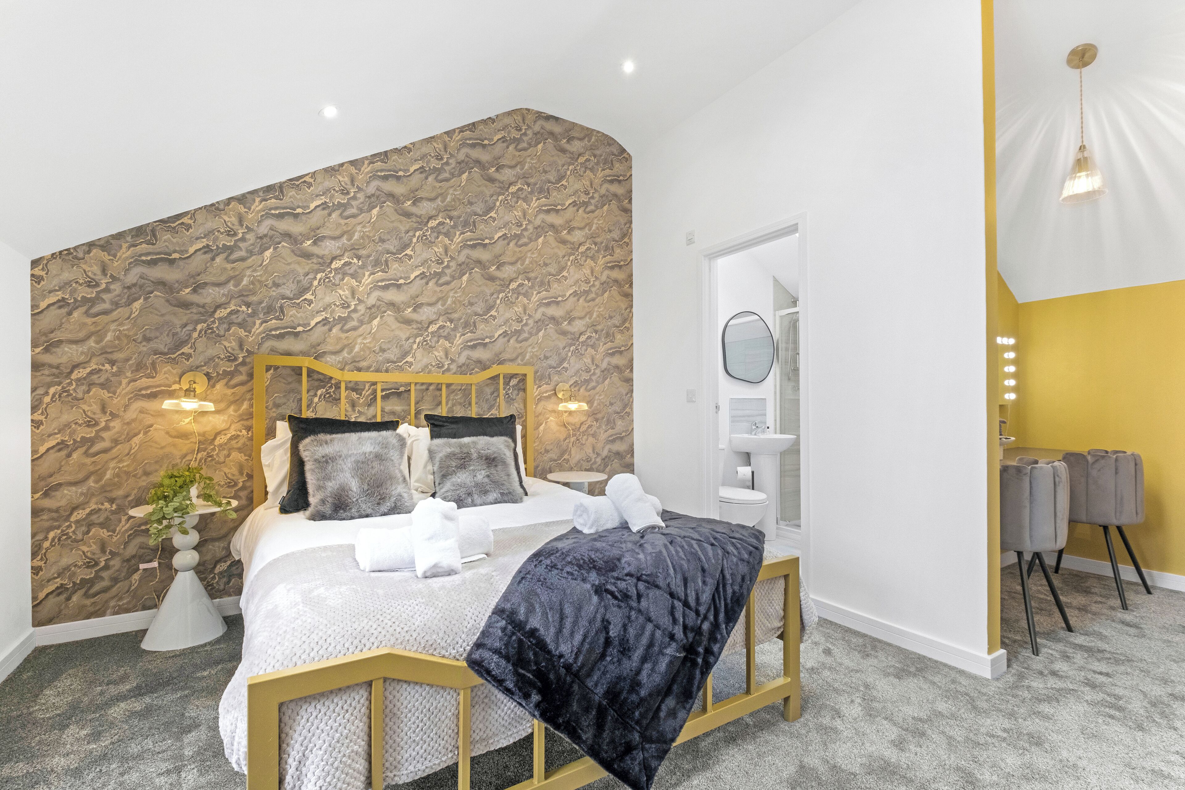 3 habitaciones, tabla de planchar con plancha y wifi gratis 