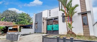 Cozy Double Escape W/ Free WiFi and Parking