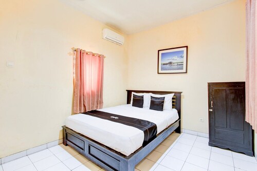 Luxury Twin Stay with Free WiFi and Parking
