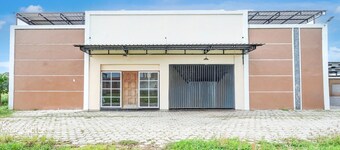 Double Standard Près De Slawi Square