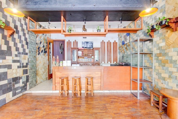 Lobby - Cozy Double Escape W/ Free WiFi and Parking (Yogyakarta)