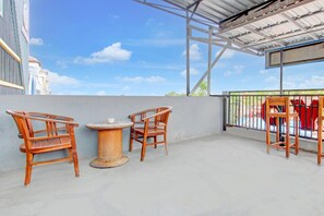 Terrace/patio - Cozy Double Escape W/ Free WiFi and Parking (Yogyakarta)