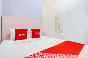 Bedroom - Cozy Double Escape W/ Free WiFi and Parking (Yogyakarta)
