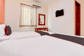 Bedroom - Luxury Deluxe DBL Retreat W/ Free WiFi and Parking (Yogyakarta)