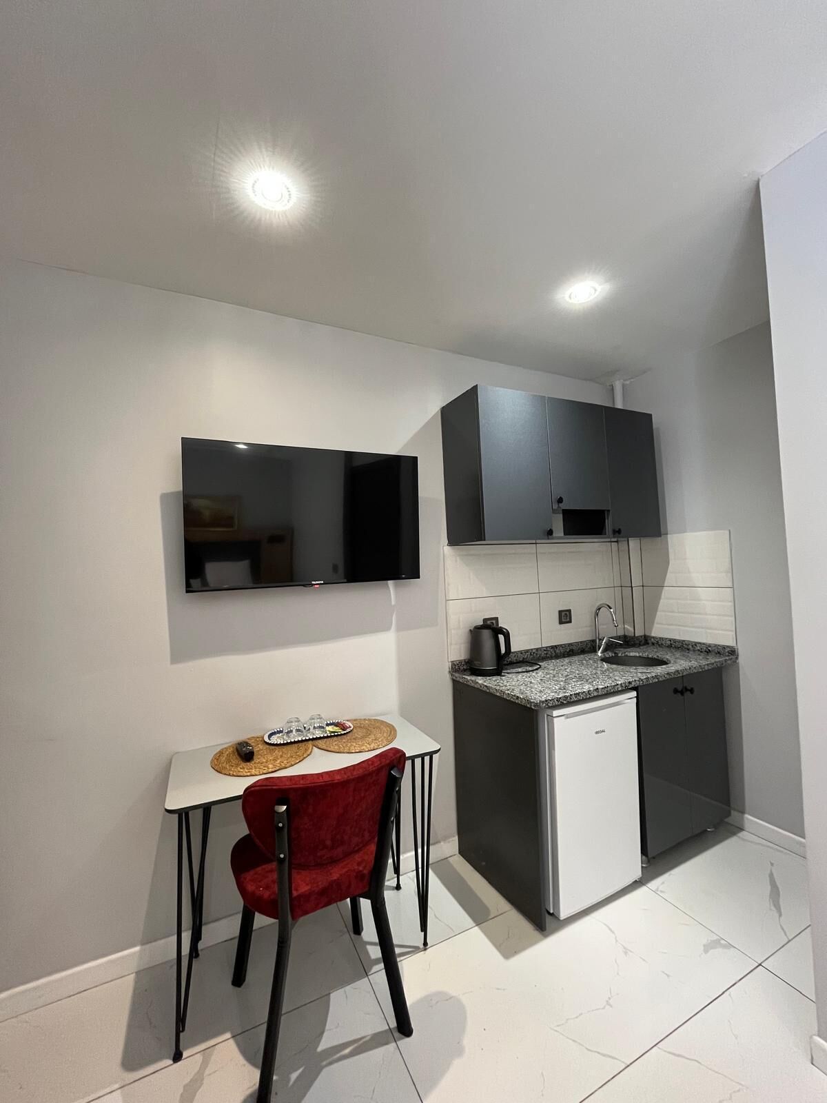 Tripla Superior, balcone | Cucina privata | Mini-frigorifero, piano cottura, pentole/stoviglie/utensili