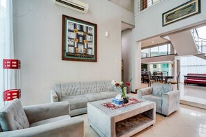 Floor plan - Family Luxury Suite with Free WiFi and Parking (Padang)
