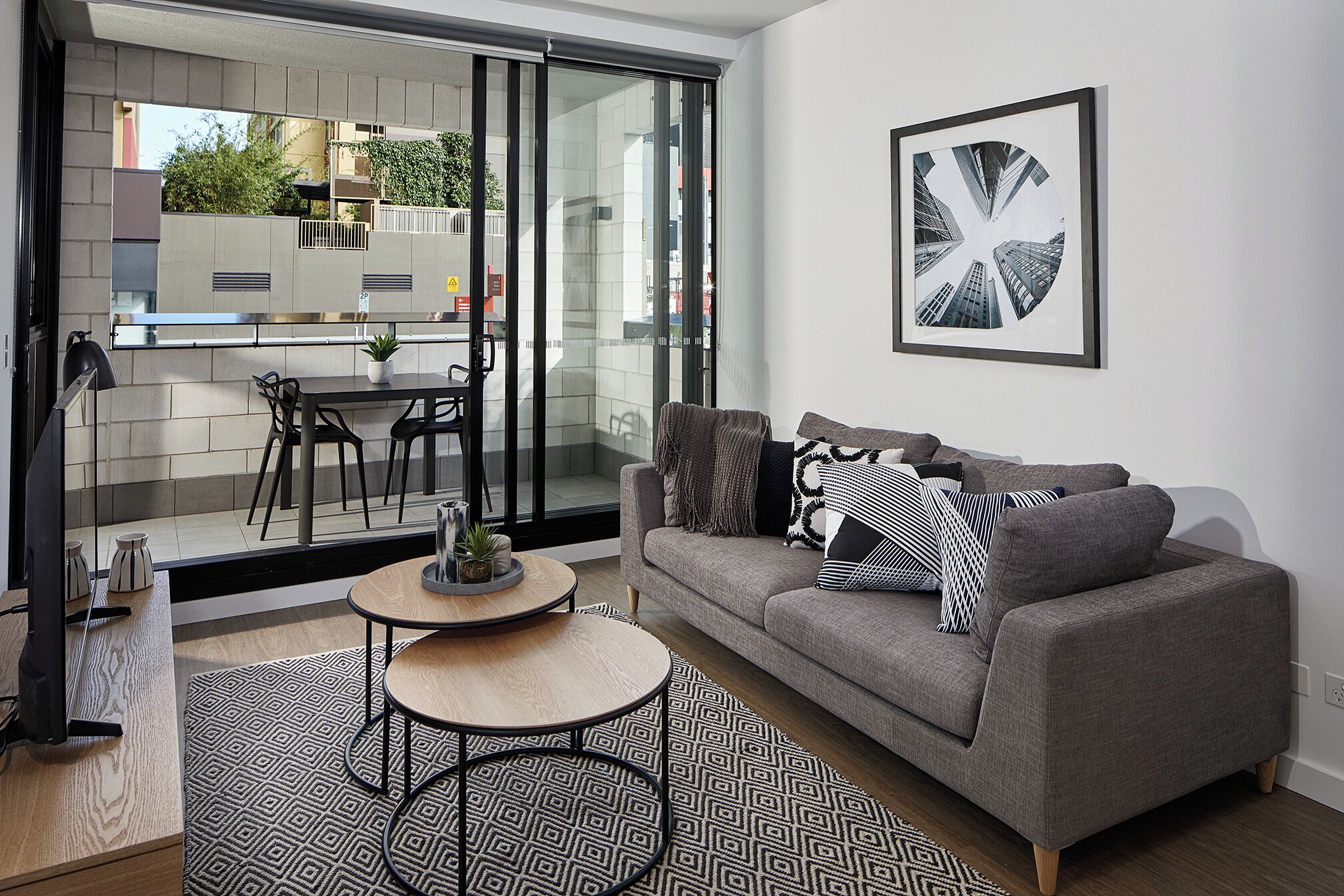 Apartment, 1 Bedroom, Balcony | Living area