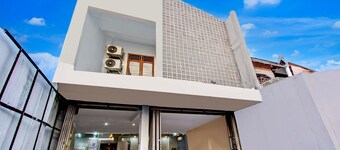 Luxury Deluxe DBL Retreat W/ Free WiFi and Parking