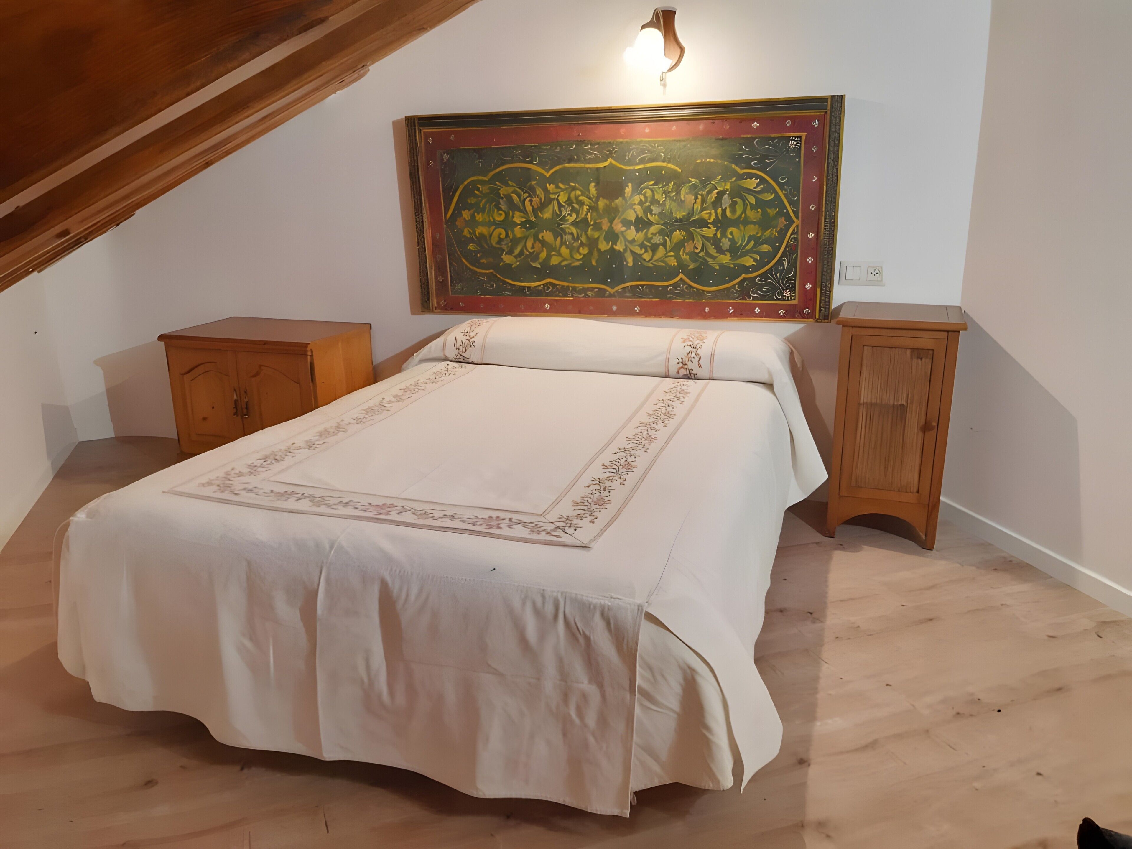 3 slaapkamers, een strijkplank/strijkijzer, wifi, beddengoed
