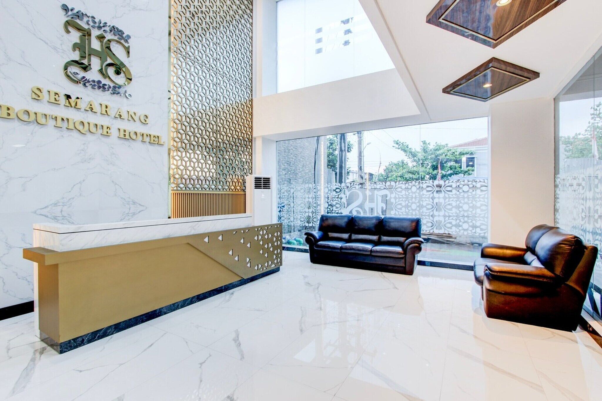 Lobby - Luxury Deluxe DBL Retreat W/ Free WiFi and Parking (Semarang)