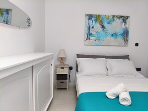 2 slaapkamers, een strijkplank/strijkijzer, gratis wifi, beddengoed
