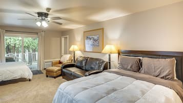2 bedrooms, desk, iron/ironing board, internet