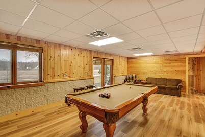 Group Fun on Tittabawassee River! Large Log Cabin