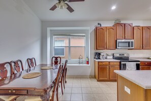 Fridge, microwave, stovetop, dishwasher - Family Home Near Downtown Tampa w/ Community Pool! (Riverview)