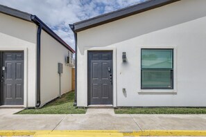 Exterior detail - Surf, Swim, Stay! South Padre Studio Near Beach (South Padre Island)