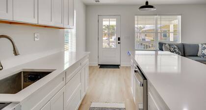 Brand new home in Steinhatchee with rooftop deck!