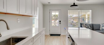 Brand new home in Steinhatchee with rooftop deck!
