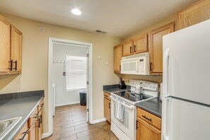 Fridge, microwave, stovetop, dishwasher - 3 Mi to Branson Strip: 2-Unit Gem w/ Pool Access! (Branson)
