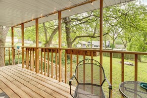 Terrace/patio - Fishermen's Oasis! Steps to Dtwn & White River (Cotter)