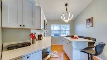 Fridge, dishwasher, cookware/dishes/utensils