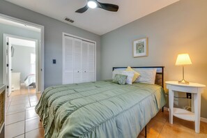 3 habitaciones, escritorio, internet y ropa de cama 