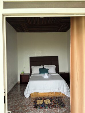 Room - Stone House in Kibuye (Gishyita)