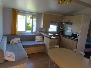 Living area - Vrbo Property (Saint-Arnoult)