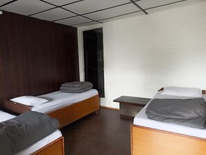 Room - Thrillomania Mcleodganj (Dharamshala)