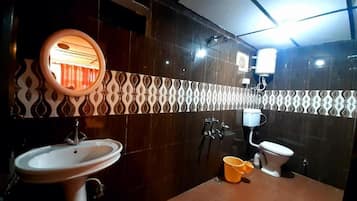 Double Room, Mountain View | Bathroom